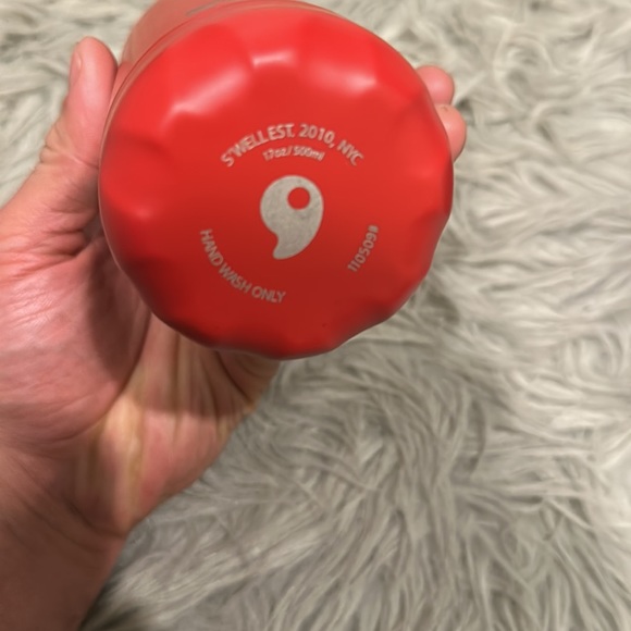 S’well - Picture 3 of 4